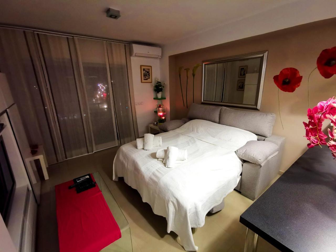 Apartamento Carihuela Torremolinos Bagian luar foto