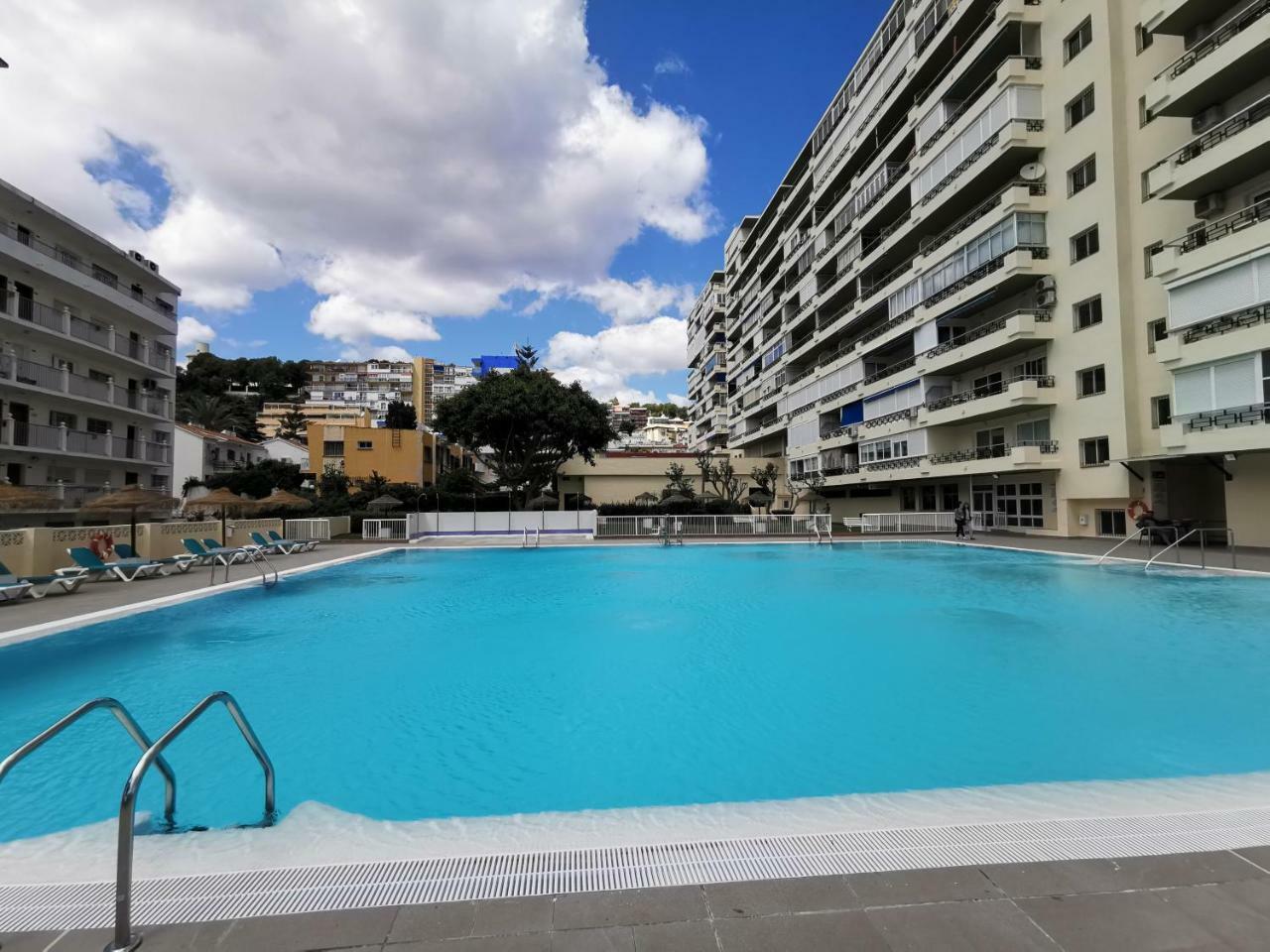 Apartamento Carihuela Torremolinos Bagian luar foto