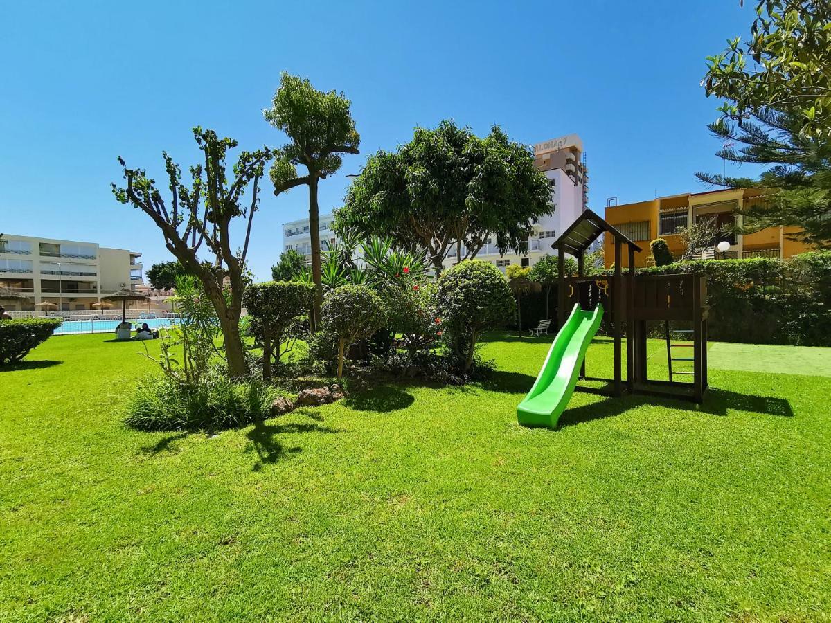 Apartamento Carihuela Torremolinos Bagian luar foto